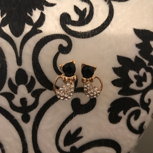 HP. Crystal cat stud pierced earrings - Picture 2 of 3